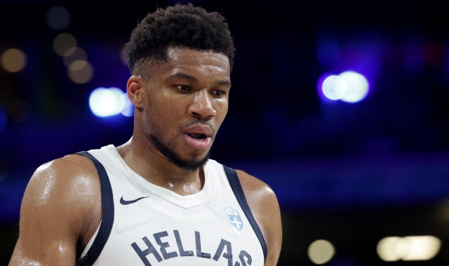 开云登录网址入口-火箭明明缺控卫 为何交易截止日前按兵不动 到底有何玄机